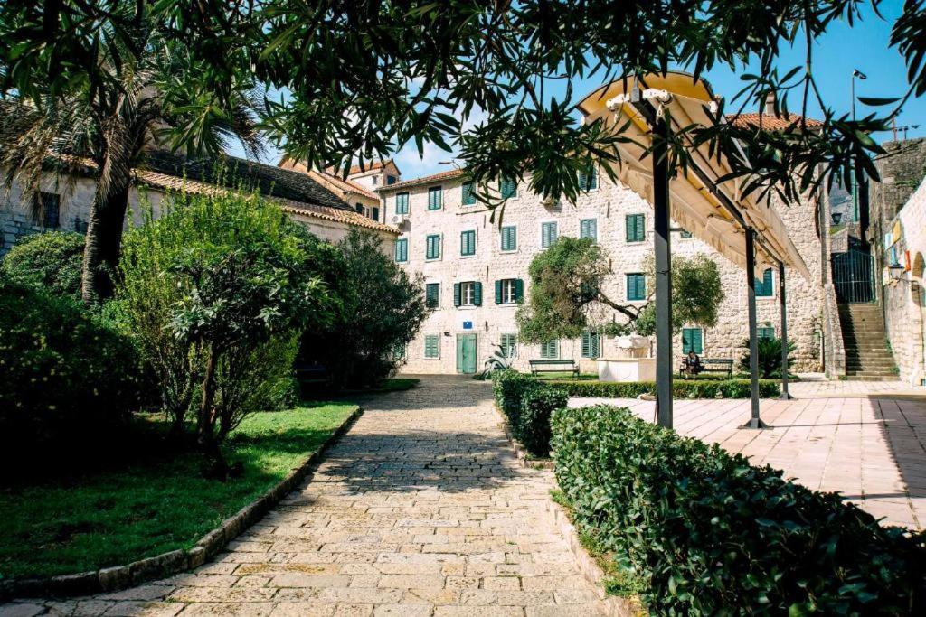 Old Town 466 Apartments Kotor Exterior photo